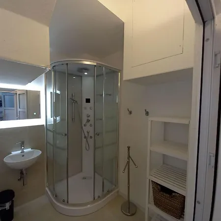 C-01 By Interhome *