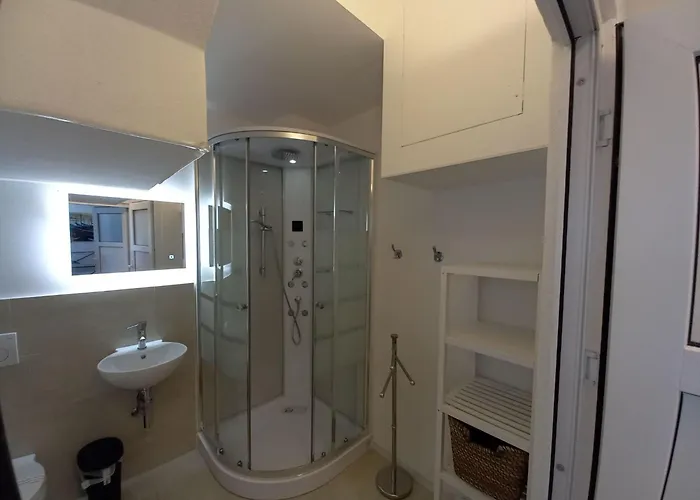 C-01 By Interhome *