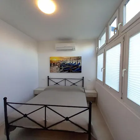 C-01 By Interhome Colà